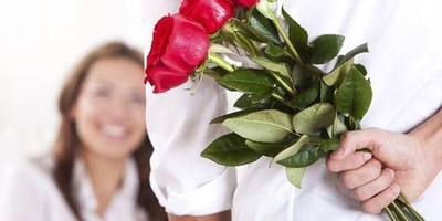 8 Things Only Loving Husbands Do for Their Wives