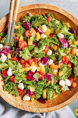 How Can You Prevent Salad From Becoming Watery and Keep It Fresh?