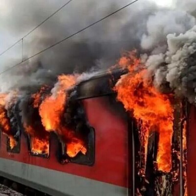 Terrifying Video of An Armed Attack on a Passenger Train Resulting in Deaths/ What a Firestorm they Caused! 😱