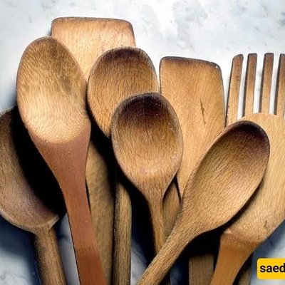 Why Do Wooden Spoons Sometimes Hold Food Smells For A Long Time?