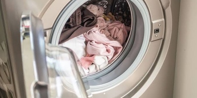 How Long Can Wet Clothes Stay in the Washing Machine?