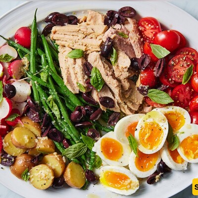 A Perfect French Salad for Any Gathering: Niçoise Salad