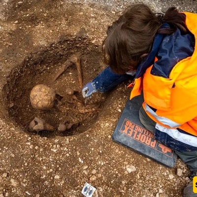 2,000-Year-Old “Seated” Skeletons Unearthed Beneath School During Renovation