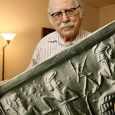 Two-Atom-Thick 2D Gold: A Breakthrough for Medicine and Electronics