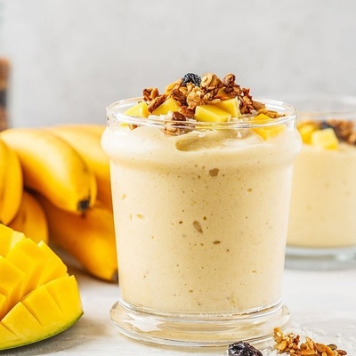 Mango and Banana Smoothie Recipe: A Refreshing and Nutritious Drink for Hot Days