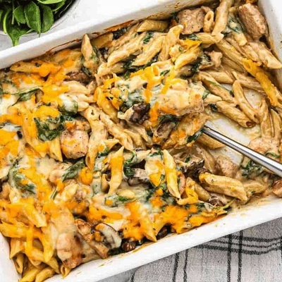 Baked Chicken and Mushroom Pasta with Pizza Cheese – A Cheesy, Gooey Delight for Cheese Lovers