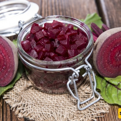 How to Make Beetroot Pickles with Pomegranate