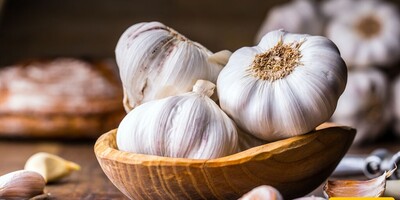 8 Incredible Health Benefits of Garlic