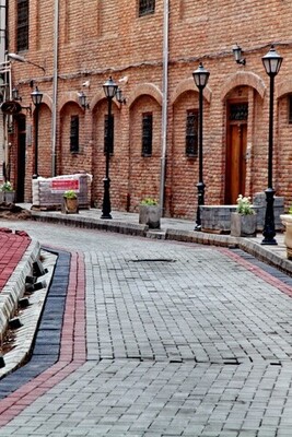 The French Alley of Tabriz (Passaj Koochah Si), The Most European-like Place in Tabriz, With its Cobblestone Streets and Unique buildings. What a Romantic and Dreamy Place! 😍
