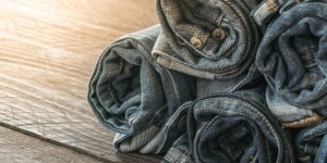 Main Difference Between Original Jeans and Fake Jeans