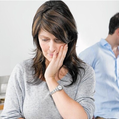 If Your Husband Ignores You, Be Sure To Do These Things / Solutions To End The Coldness In The Relationship...