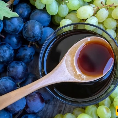 Incredible Benefits of a Few Spoonfuls of Grape Molasses: Properties, Nature, and Side Effects