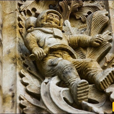 Mysterious Ancient Tomb of an Astronaut Discovered [Photo]