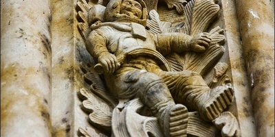 Mysterious Ancient Tomb of an Astronaut Discovered [Photo]