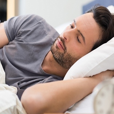 One Habit to Avoid in the First Minutes After Waking Up
