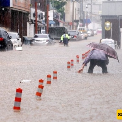 South Korea Lashed by Heavy Rain, Two Dead, over 1,000 Evacuated