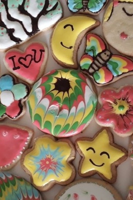How to Make Royal Icing for Decorating Cookies and Cakes