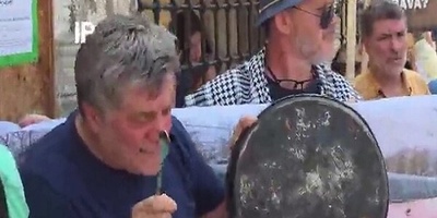 Sarajevo Protest With Empty Pots Highlights Gaza's Starvation
