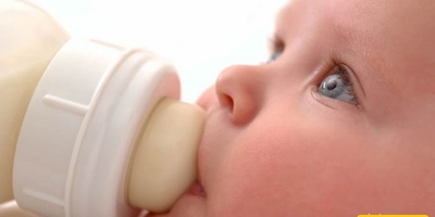 Spitting Up After Feeding in Infants: Where Normal Ends and Signs of Illness Begin
