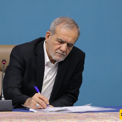 Pezeshkian Urges Swift Action Against Israel After Yemeni PM Killed in Airstrike