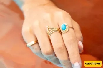 Wearing Rings on the Index & Middle Fingers — What Do Islamic Traditions Actually Say?