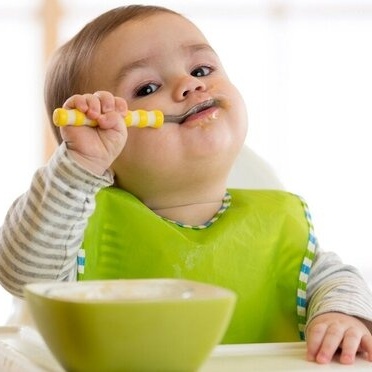 When Should Children Start Practicing With a Spoon?