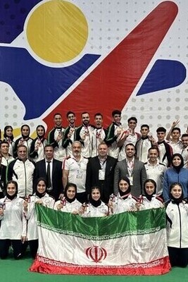 Pezeshkian Congratulates Iranian Karate Team on Asian Championship Victory