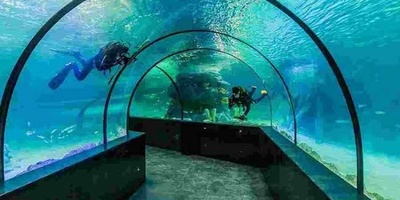 Iran’s First and Largest Aquarium Tunnel in Isfahan