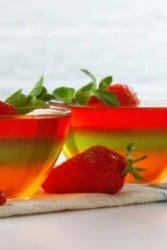 How to Make Simple and Elegant Three-Layer Jelly Cups for Any Celebration