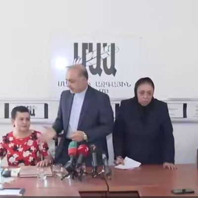 VIDEO: Iran Envoy To Armenia Walks Out of Presser