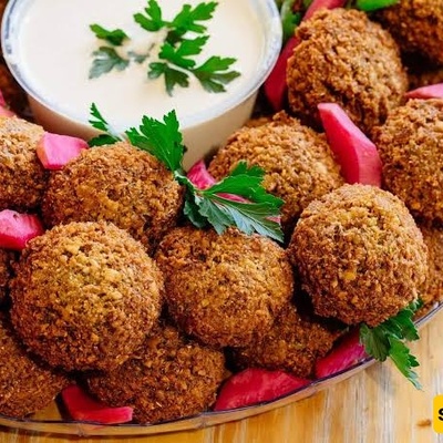 How to Make Crispy, Flavorful Falafel with a Unique Spice Blend