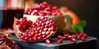 What You Should Know About Pomegranate Calories and Nutritional Value
