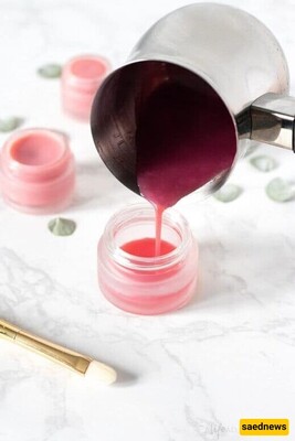 Simple DIY Lip Balm Recipe / How to Make Flavored Homemade Lip Balm with Vaseline