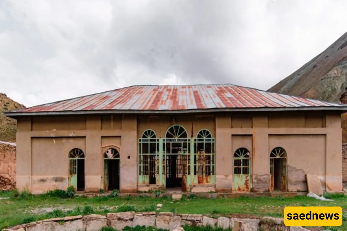 Shahrestanak Palace