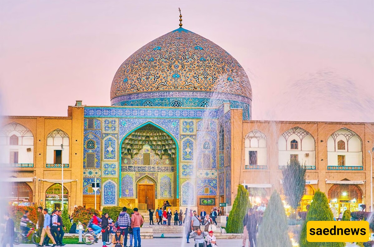  Sheikh Lotfollah Mosque