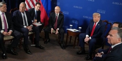 Trump and Putin Begin Pivotal Summit on Ukraine War in Alaska