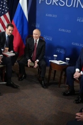 Trump and Putin Begin Pivotal Summit on Ukraine War in Alaska