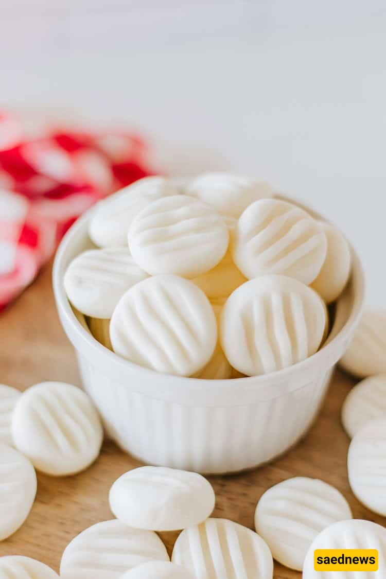 Preparing A Perfect Minty Cream Cheese Candy