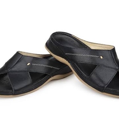 Women Should Read: Why You Should Wear Nader Orthopedic Sandals Every Day