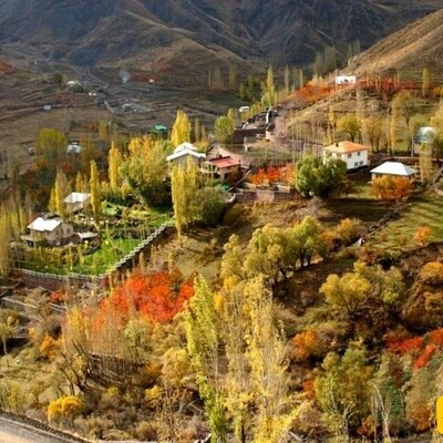 A Trip to a Pleasant Village near Tehran / Naser al-Din Shah fell in love here