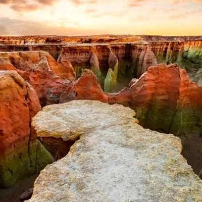 A Journey to Qeshm’s Stars Valley: A Mysterious Landscape That Seems Built by Extraterrestrials