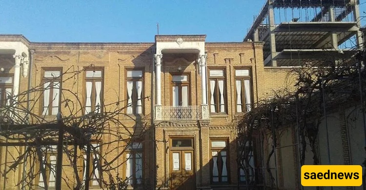 Laleh (Tulip) House