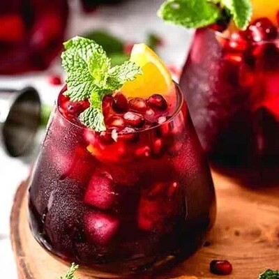 6 Different Ways to Make Pomegranate Cocktails For Yalda Night!