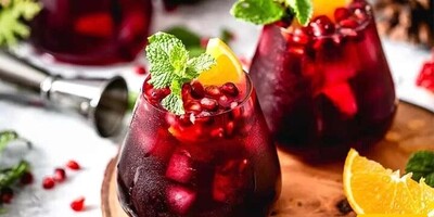 6 Different Ways to Make Pomegranate Cocktails For Yalda Night!