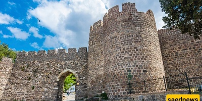 Kadifekale Castle in Izmir, Turkey — A Historic and Tourist Attraction
