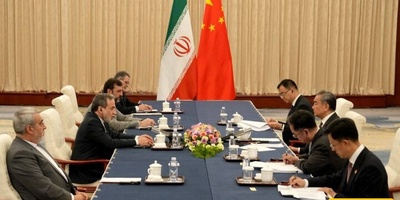 Iran, China FMs Hold Meeting On Sidelines of SCO Meeting