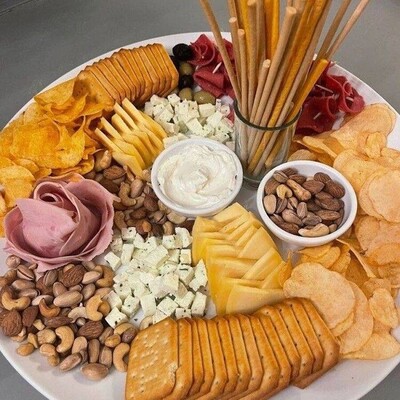 What is a Snack Table? / Ideas for an Autumn-Themed Snack Table