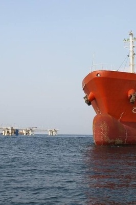 Iran’s Private Sector Launches First Oil Dock in South Pars