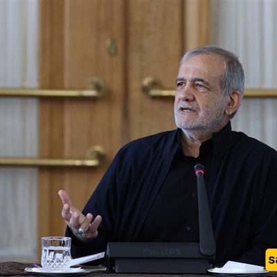 Iran Pursuing Closer, Deeper Ties with Neighbors: President
