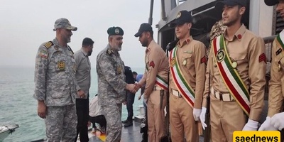 Iran Navy Commander Visits Naval Units in Strait of Hormuz